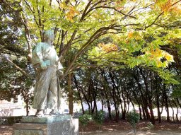 加家公園続編！東海市の偉人・細井平洲先生の銅像がある