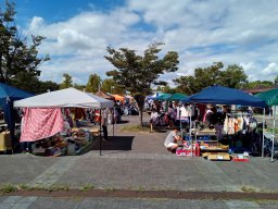 あいち健康の森公園フリマ