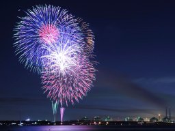 【台風の影響により中止】8月最終日！浜辺でゆったり楽しめる「新舞子ビーチフェスティバル花火大会」が8/31(土)に開催